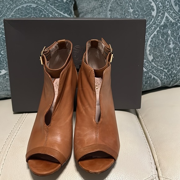Vince Camuto Fudge Napa/Soft Calf - Picture 1 of 6